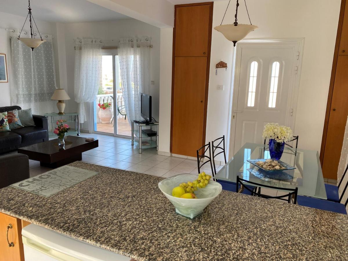 Villa Emiliana Paralimni Esterno foto