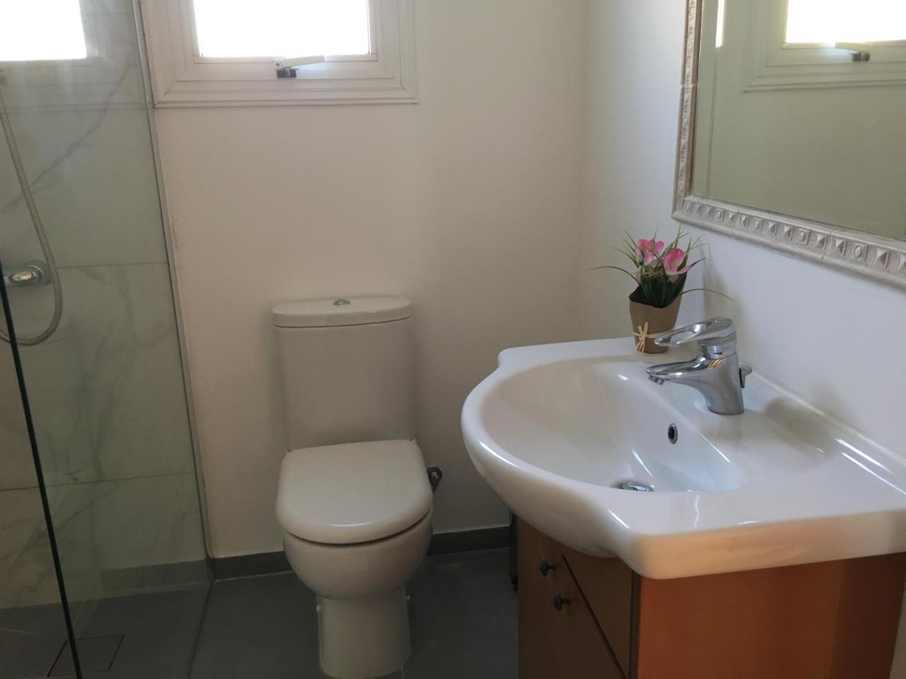 Villa Emiliana Paralimni Esterno foto